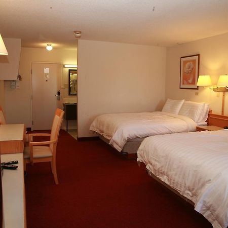 Widus Inn Swift Current Exterior foto