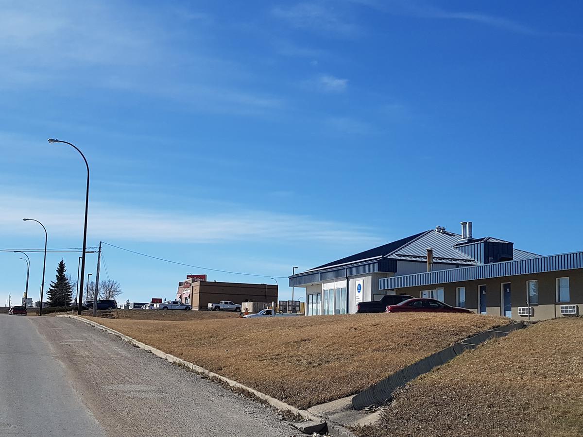 Widus Inn Swift Current Exterior foto